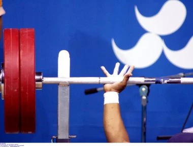 Τιμωρία 3 αρσιβαριστών από την Ομοσπονδία γιατί ... έτρωγαν από από συσσίτιο ενορίας της Καλλιθέας!